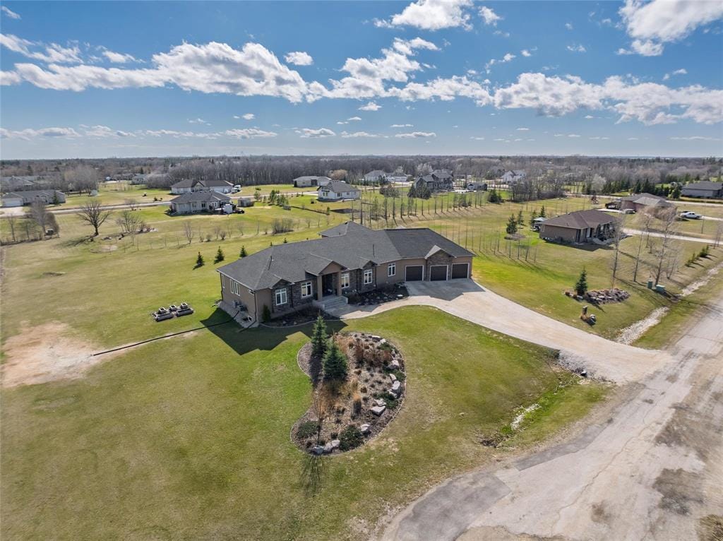 2 Westman Dr, Saint Andrews, MB R1A 3Y5, Canada — photo 1 of 50