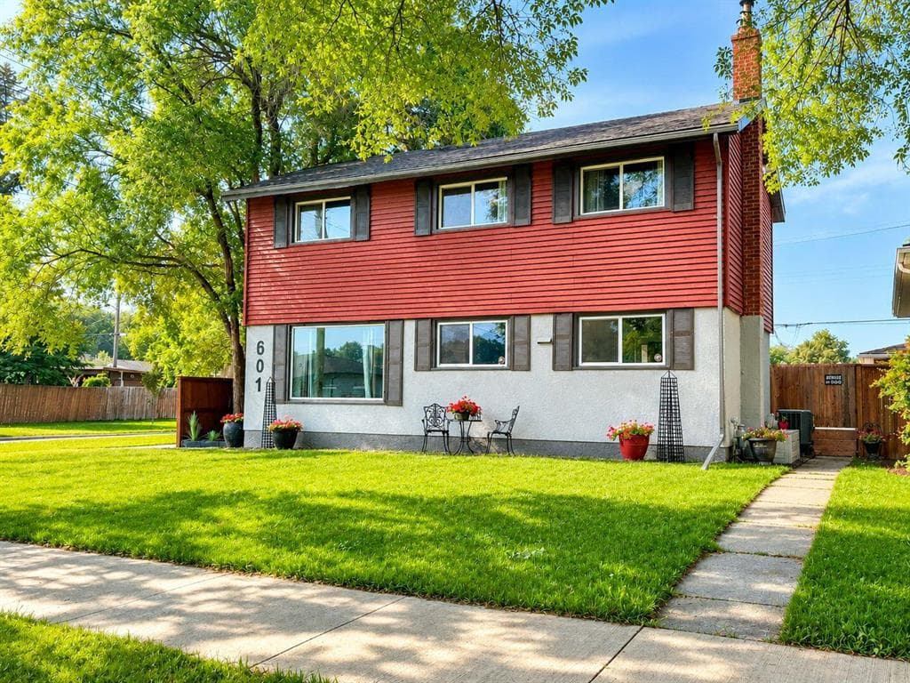 601 Dunrobin Ave